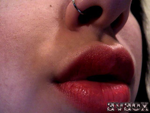 15P Pictures of Xo Eve showing her body parts on webcam