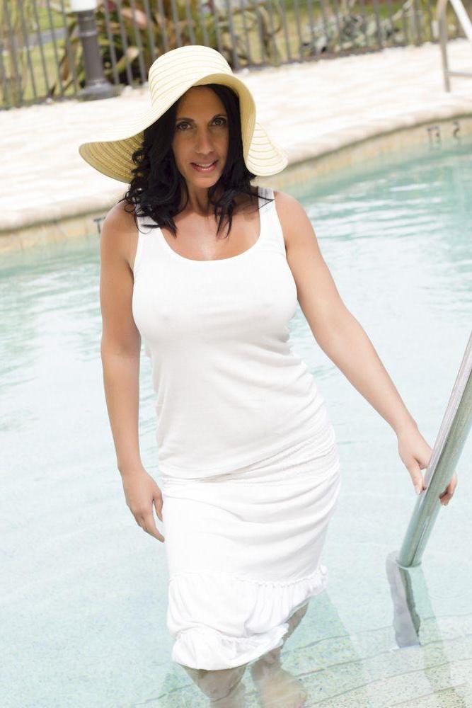 12P Brooklyn Avery gets all soaking wet for you in her white dress