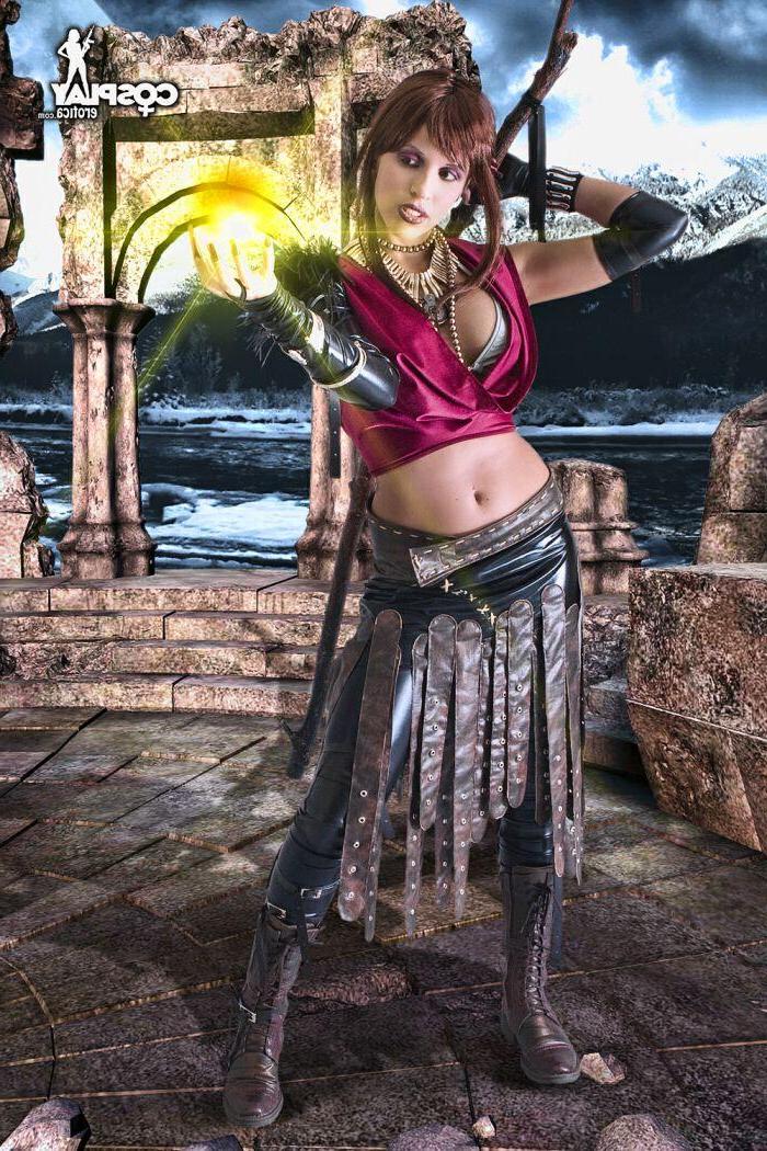 12P Hot cosplayer Analia will make all your fantasies come true