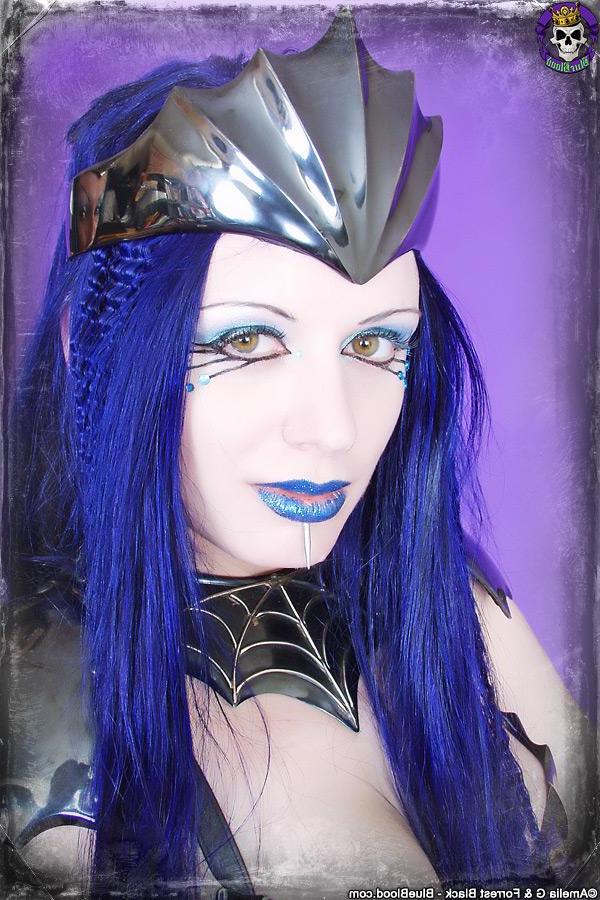 15P Darenzia and Scar13 - Darkly Stylish Gothic Fantasy Warrior Babes