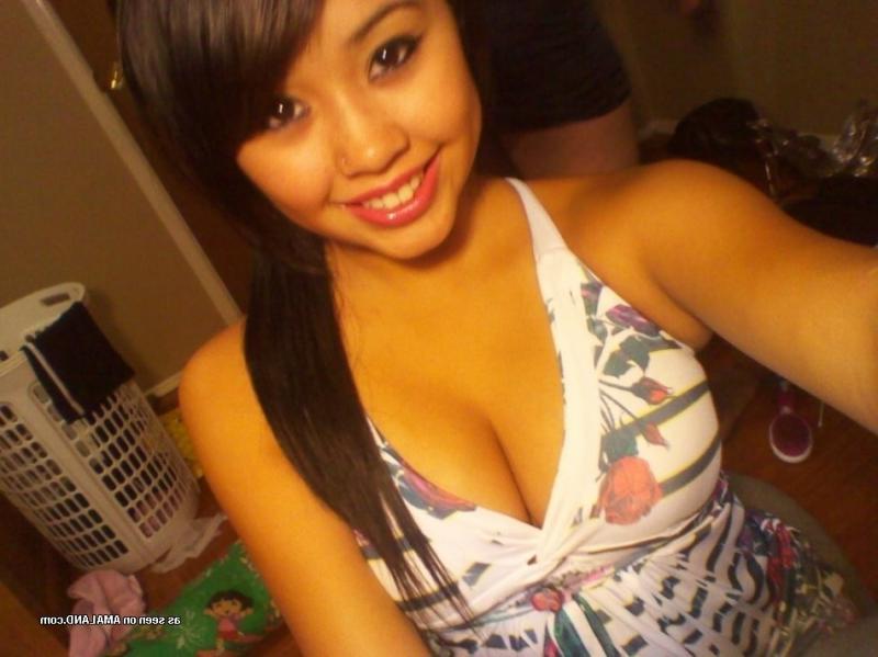 15P Picture selection of a steamy hot sexy busty girlfriend showing off
