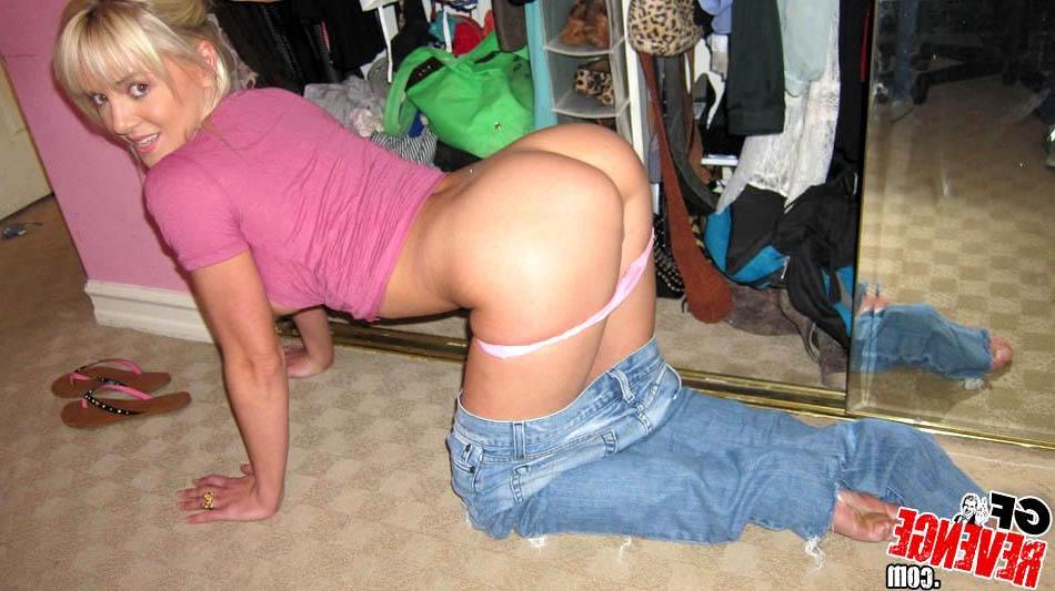 12P Busty blonde coed Kelly puts out and films it at home