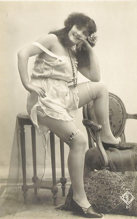 25P Old French postcards 15