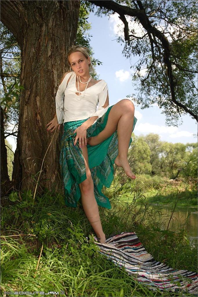 12P MPL Studios Presents Kirsti in "Willow Pond"