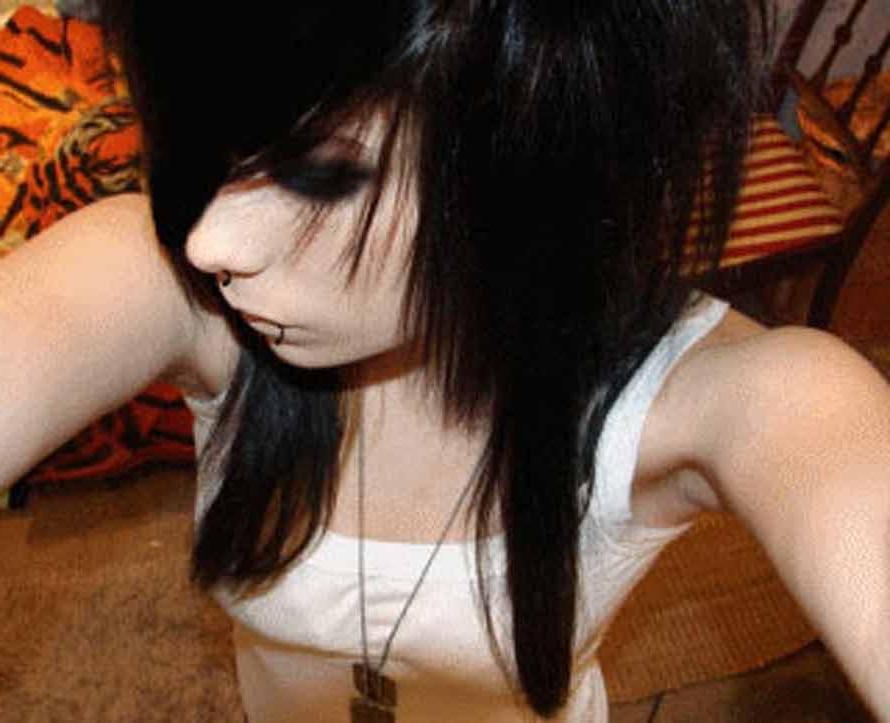 15P Picture selection of sexy amateur alternative chicks