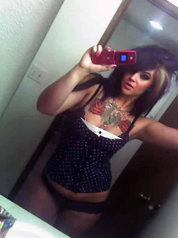 15P Picture selection of sexy amateur alternative chicks