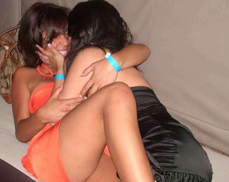 16P Pictures of hot drunk teens going wild