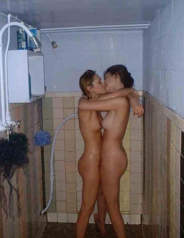 16P Pictures of drunk girlfriends experimenting