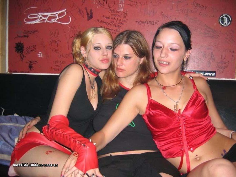 15P Pictures of teen girls getting drunk and wild