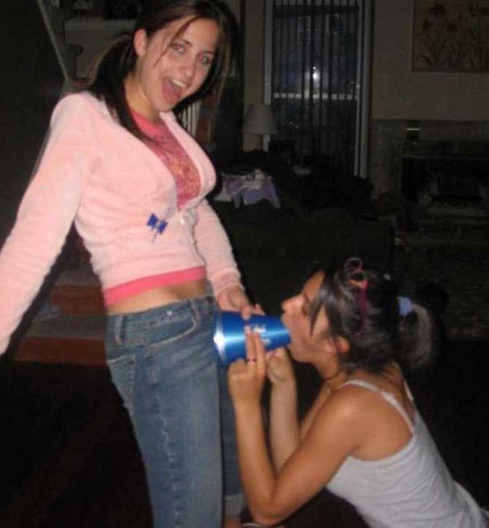 16P Pictures of hot girlfriends getting drunk and wild