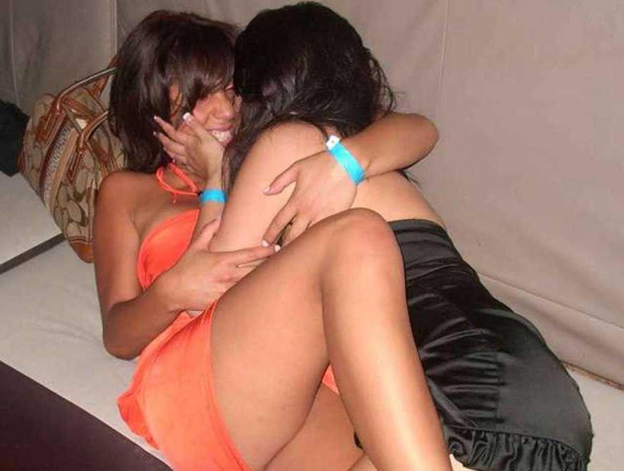 16P Pictures of hot girlfriends getting drunk and wild