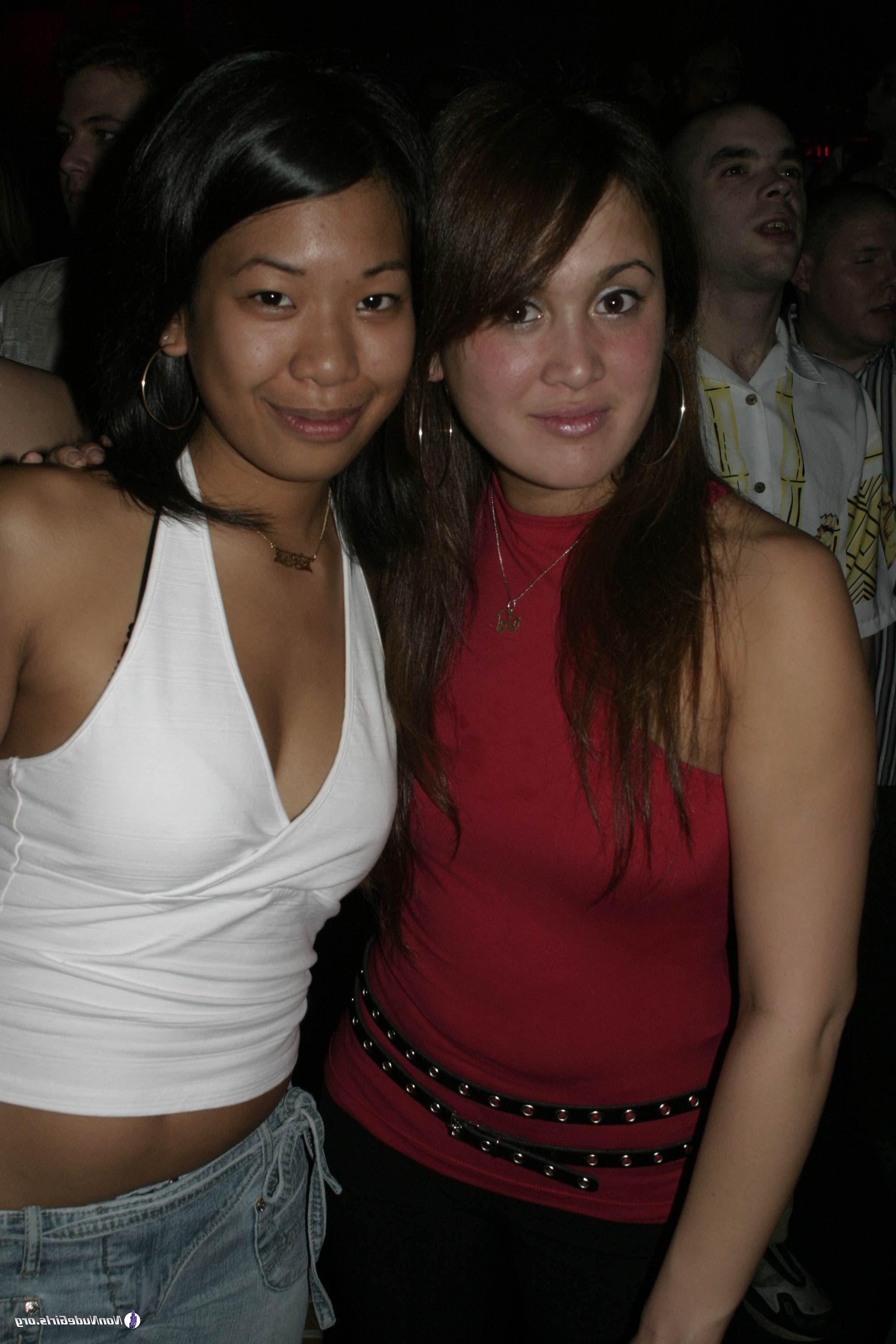 19P Pictures of naughty coeds getting drunk and loose