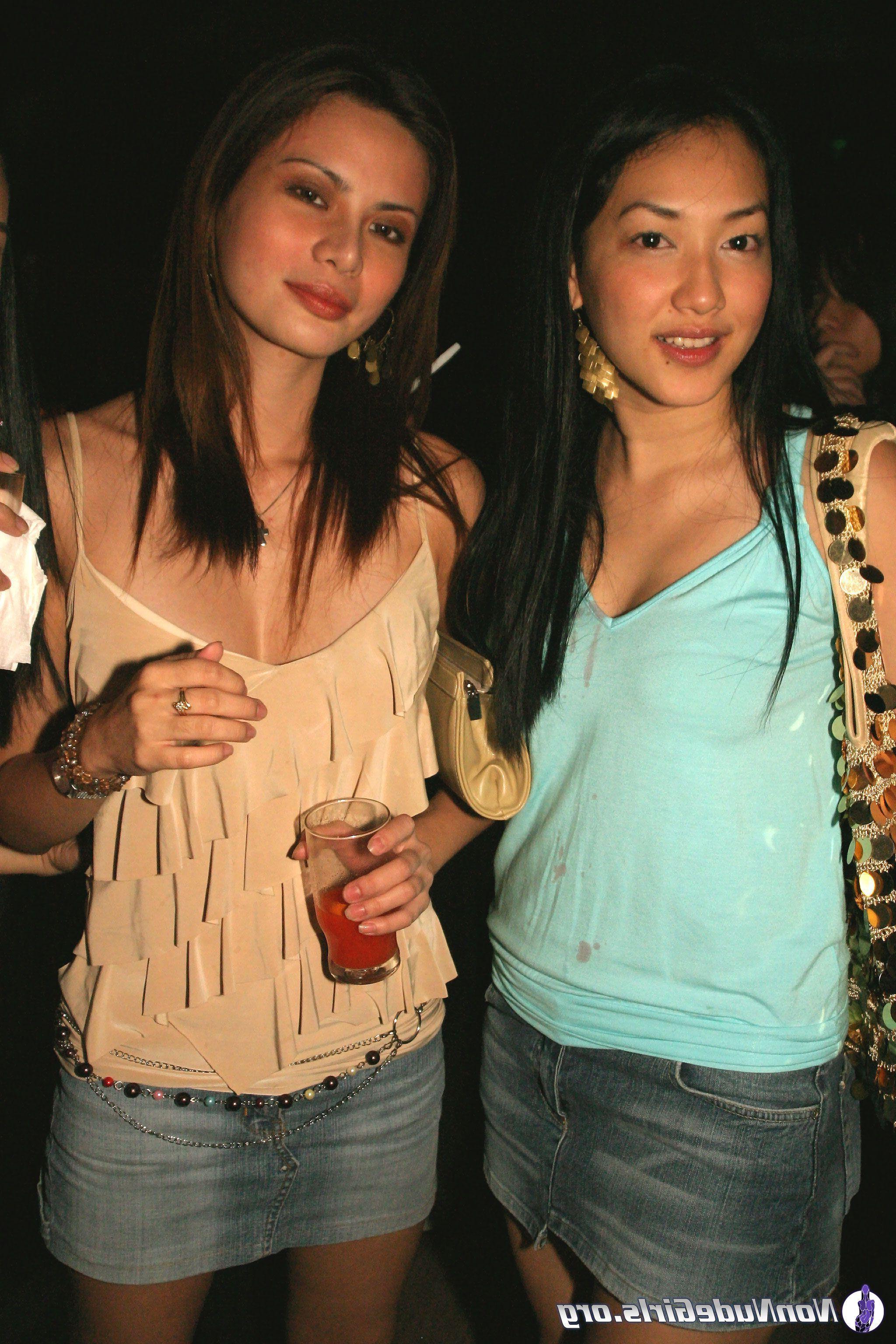 19P Pictures of naughty coeds getting drunk and loose