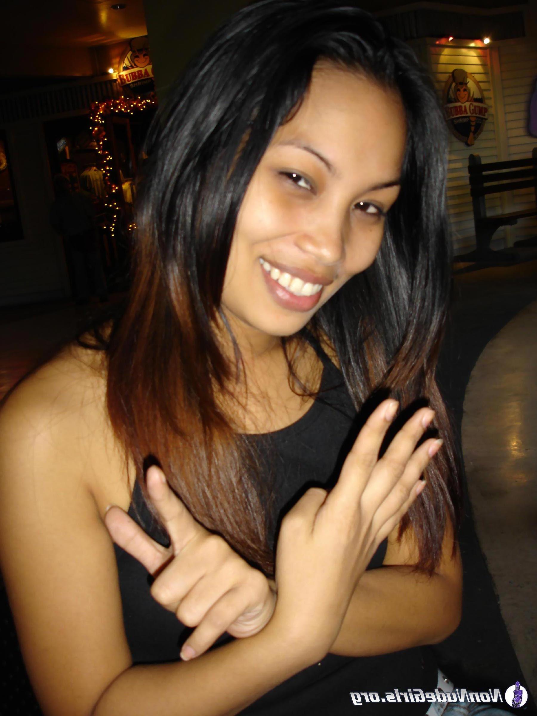 20P Pictures of naughty coeds drunk, horny and slutty