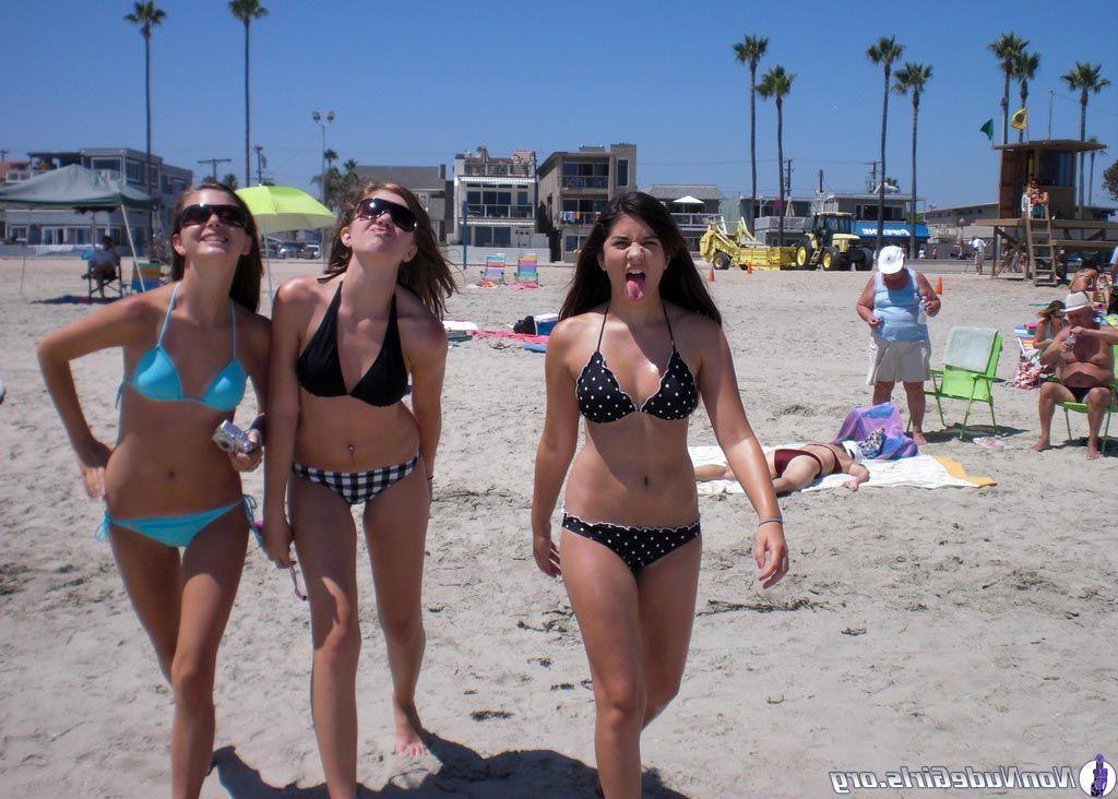 20P Pictures of sexy coeds slutting out on spring break