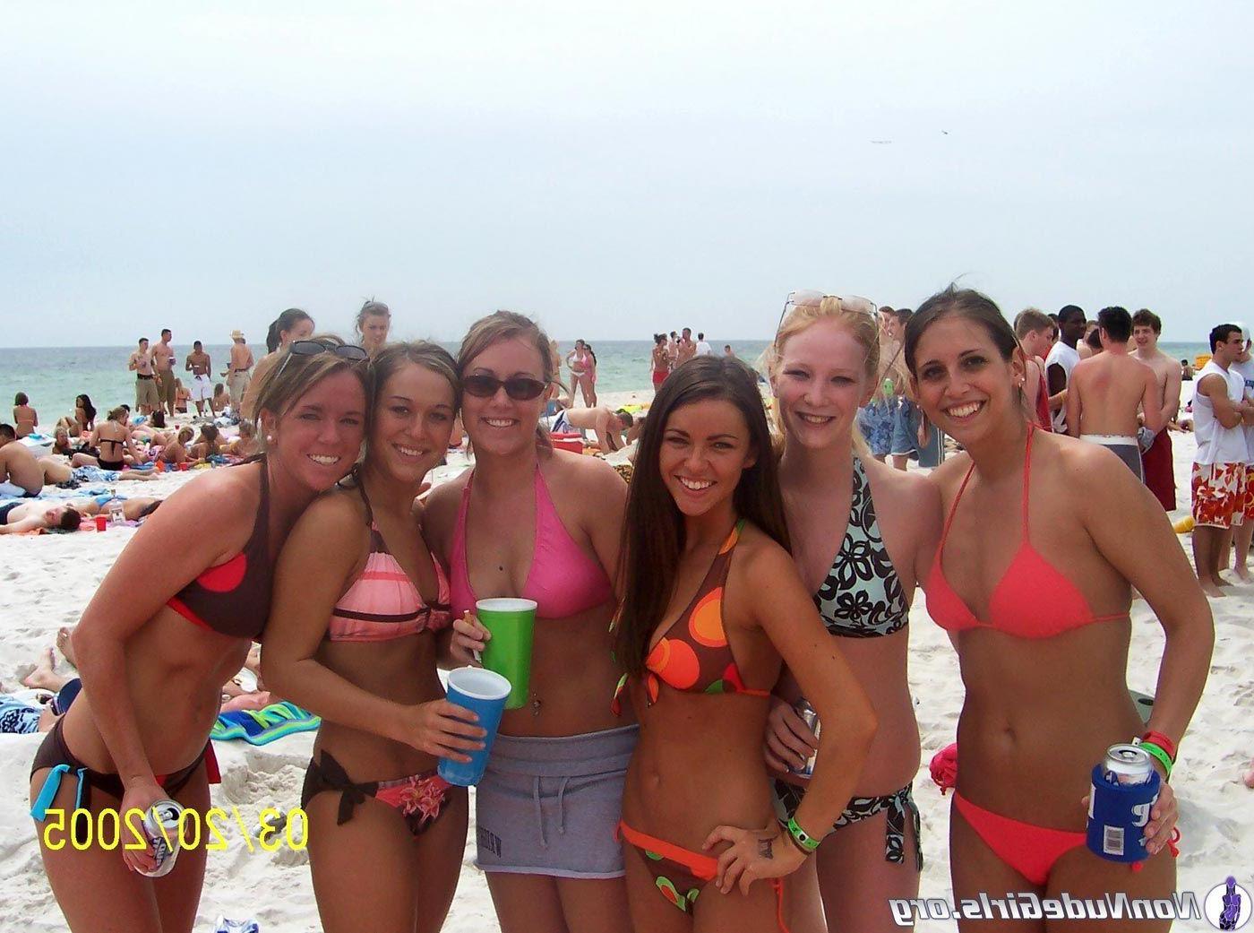 20P Pictures of sexy coeds slutting out on spring break
