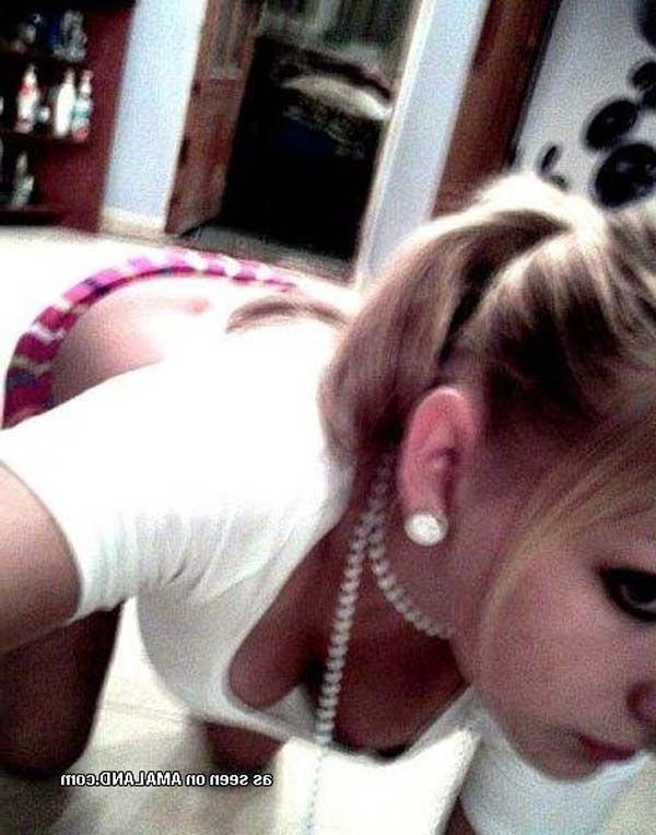 16P Pictures of sexy girlfriends with cameras