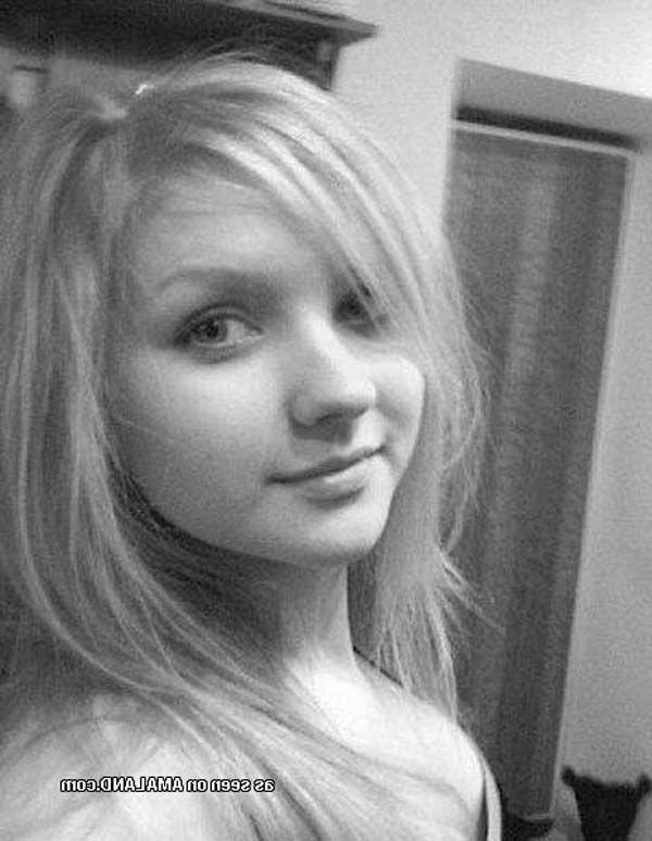 16P Pictures of sexy girlfriends with cameras
