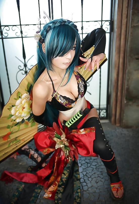 17P Sexy Korean Cosplay Girls