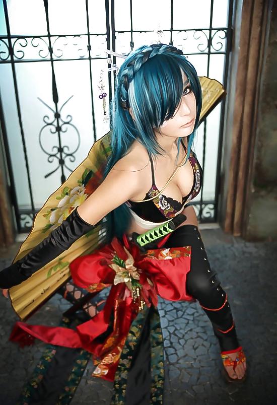 17P Sexy Korean Cosplay Girls