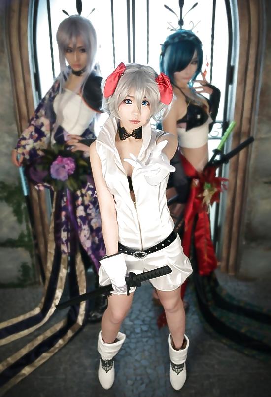 17P Sexy Korean Cosplay Girls