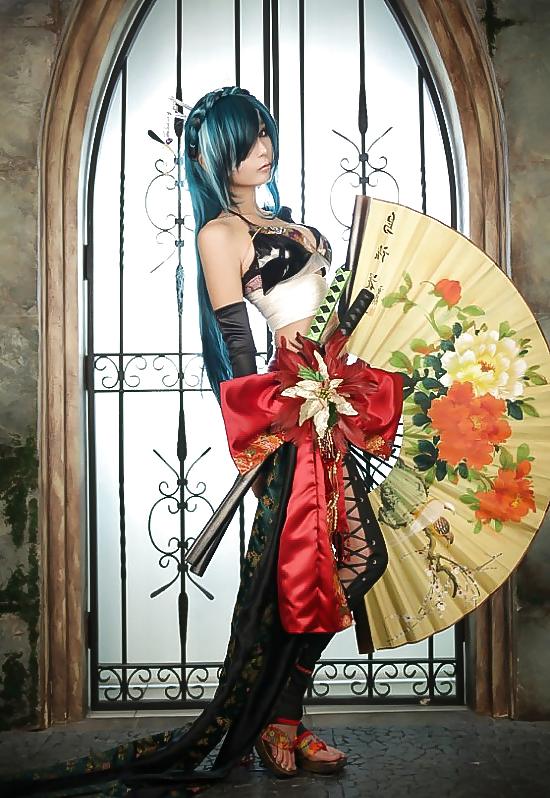 17P Sexy Korean Cosplay Girls