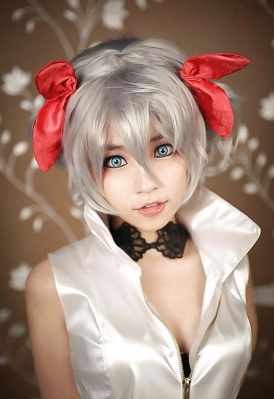 17P Sexy Korean Cosplay Girls