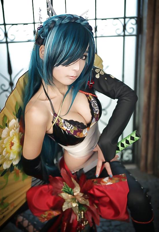 17P Sexy Korean Cosplay Girls