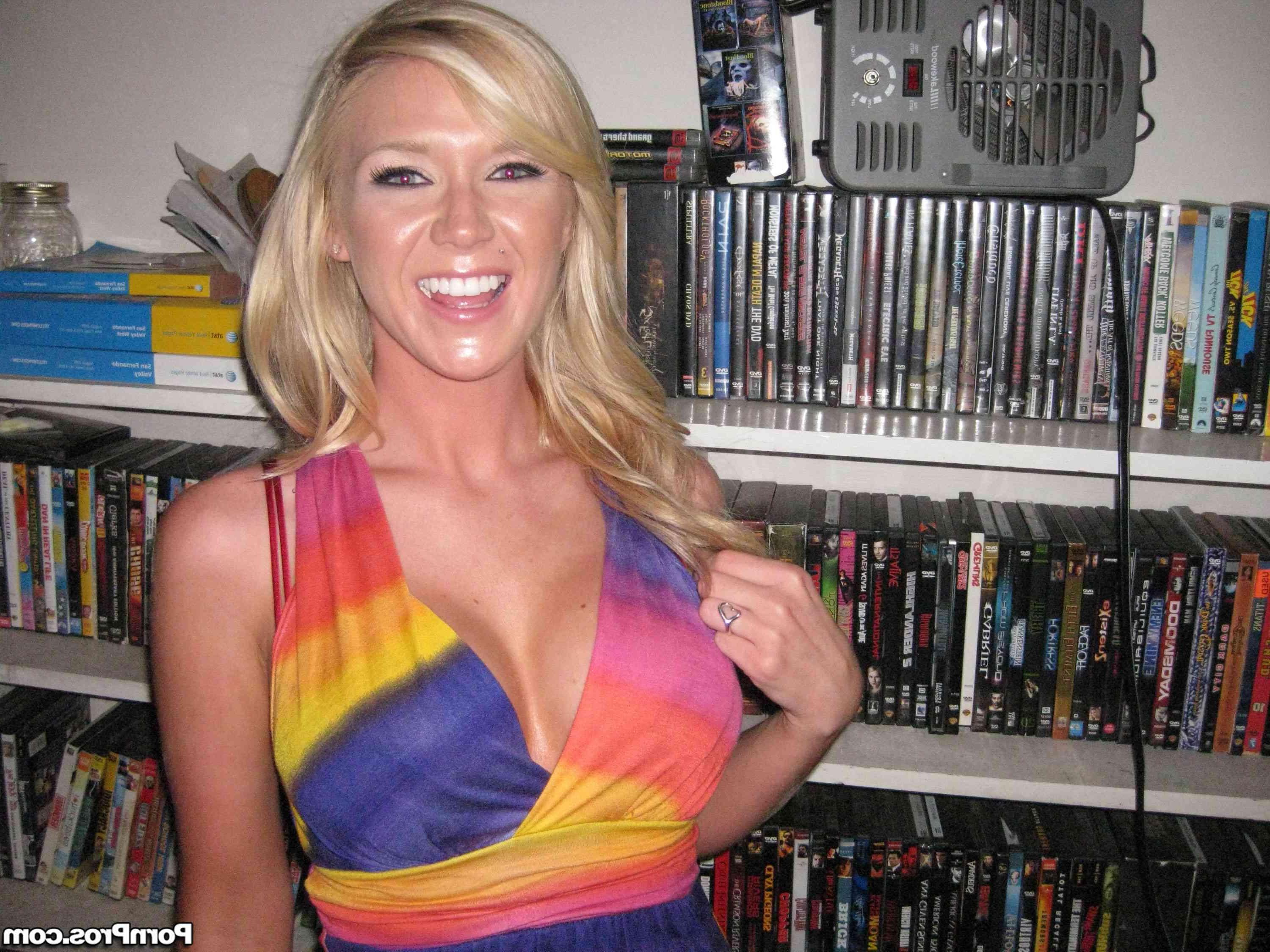 16P Blonde ex-girlfriend Dylan fucked on home made sex tape!