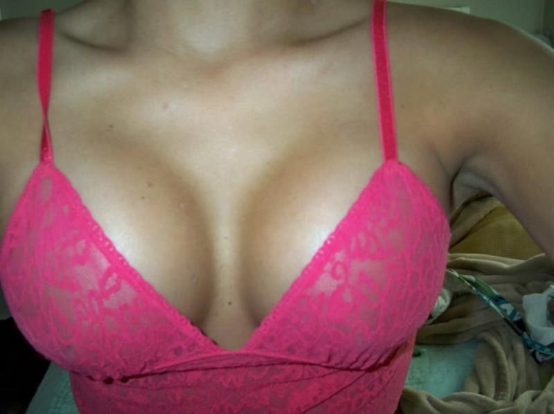 14P Hottie gets secretly recorded while showing her round tits