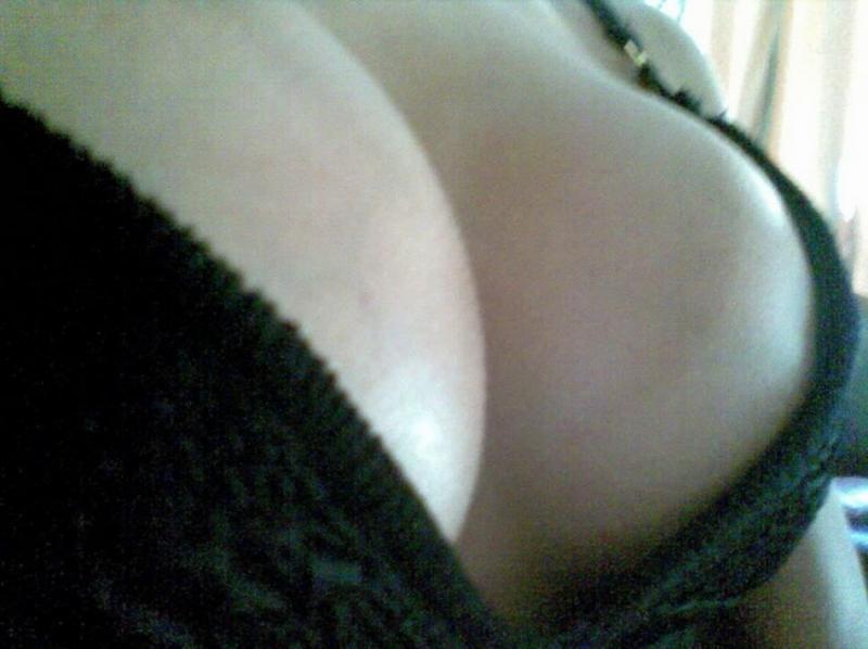 14P Hottie gets secretly recorded while showing her round tits