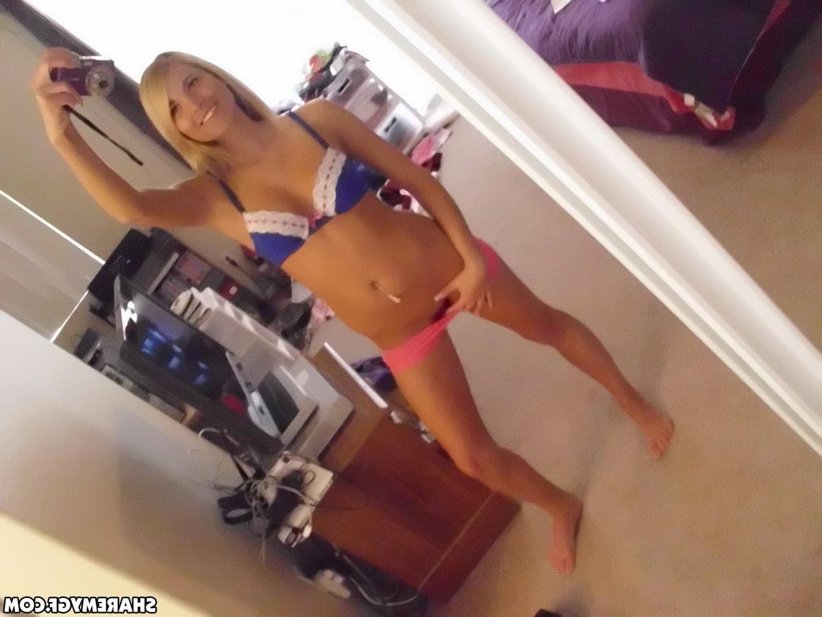 20P Stunning blonde coed takes selfies for you in her bedroom