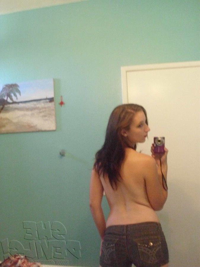 14P Pictures of a horny teen girl with a camera