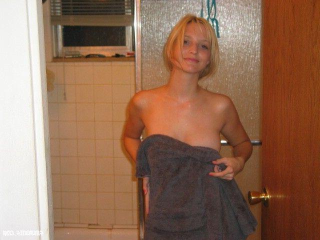 14P Pictures of a blonde amateur all wet for you