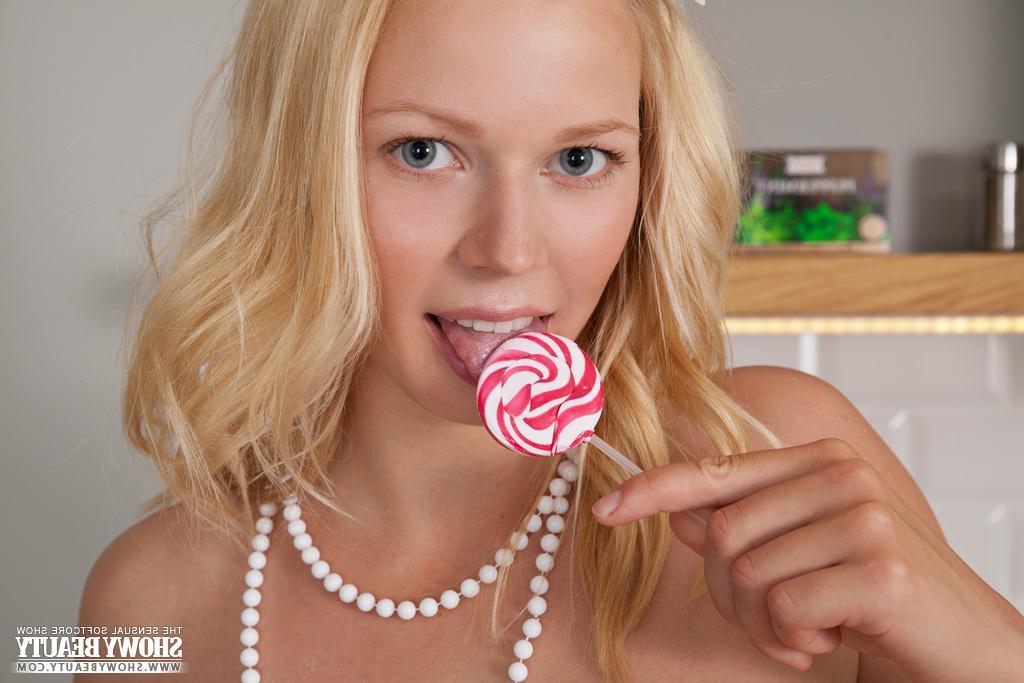 20P Blonde teen Izzy strips down to her socks in Candy Chic