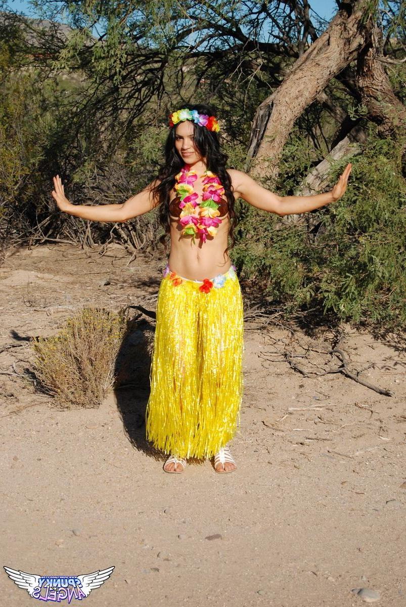 12P Tianna shows off her tight body in her hula outfit outdoors