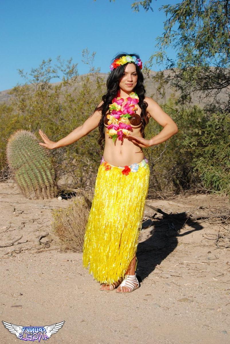 12P Tianna shows off her tight body in her hula outfit outdoors