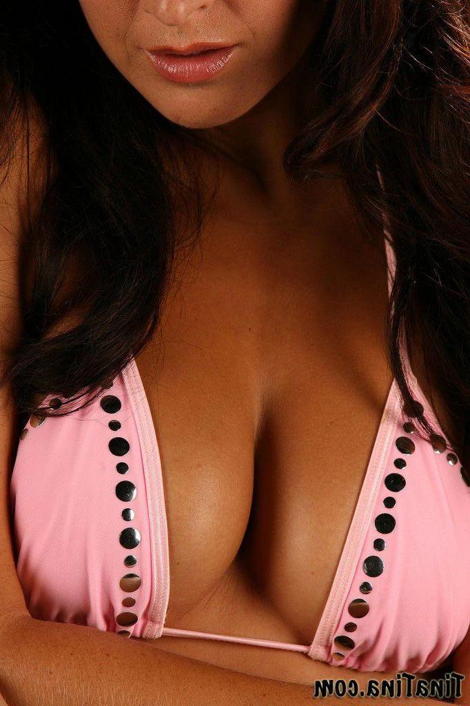16P Pictures of TinaTina teasing with her fuckable body