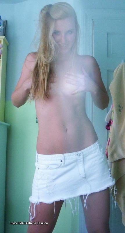 14P Naughty blonde GF showing off her hot sexy body