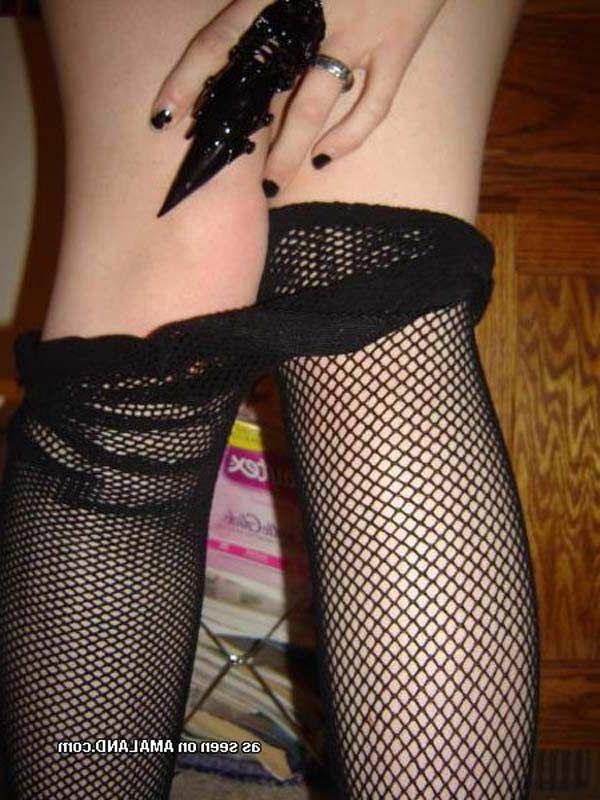 15P Pictures of teen girls showing her hot body