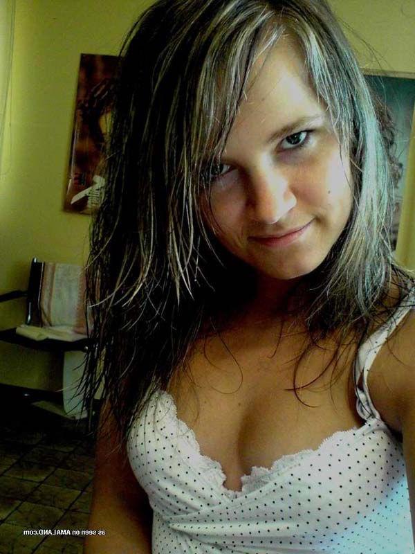 15P Pictures of sexy girlfriends slutting about