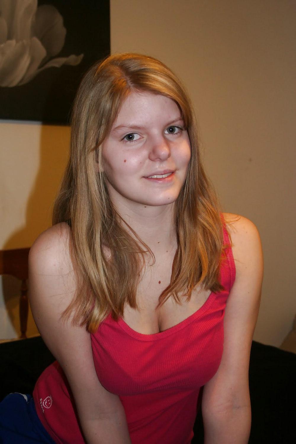 18P Exposed little slut for you to enjoy 