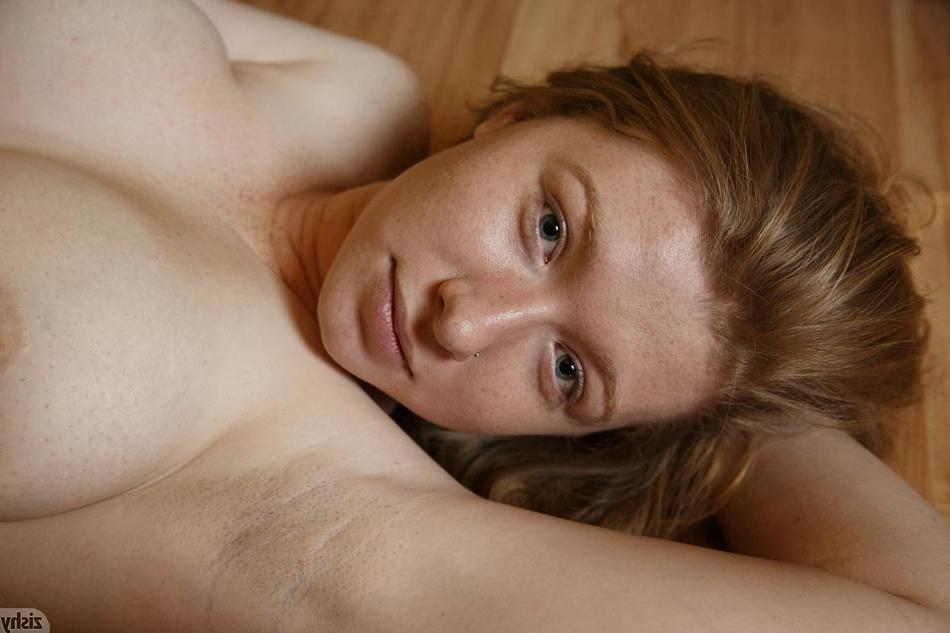 8P Redhead hottie Irelynn Dunham