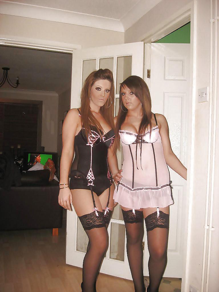 19P Amateurs in Stockings & Pantyhose