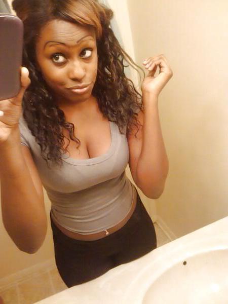 25P Ebony Busty Internet Amateur Young Set 4