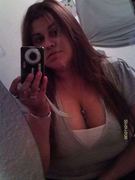 25P Ebony Busty Internet Amateur Young Set 4