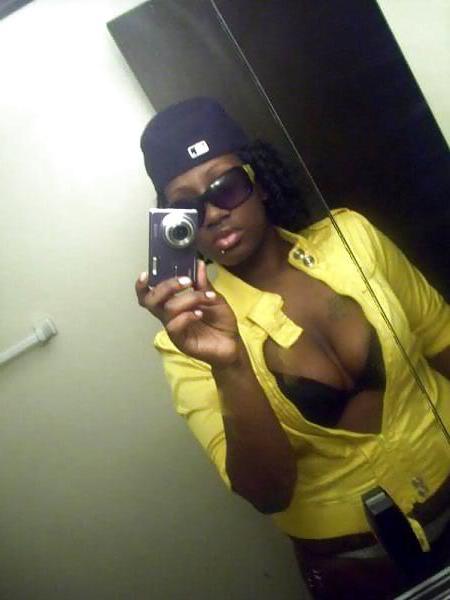 25P Ebony Busty Internet Amateur Young Set 4