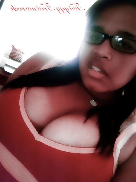 25P Ebony Busty Internet Amateur Young Set 4