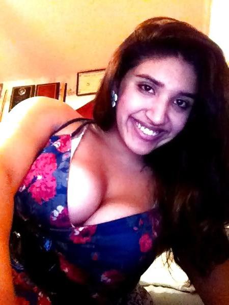 25P Ebony Busty Internet Amateur Young Set 4