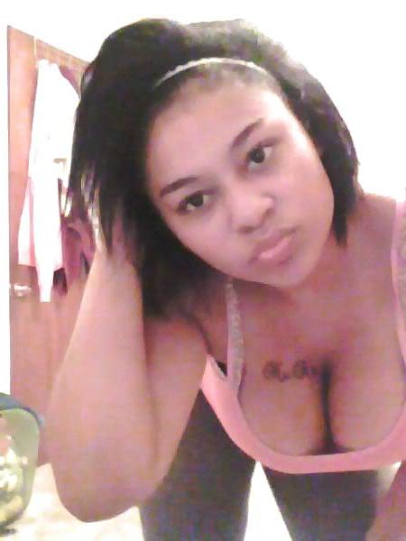 25P Ebony Busty Internet Amateur Young Set 4